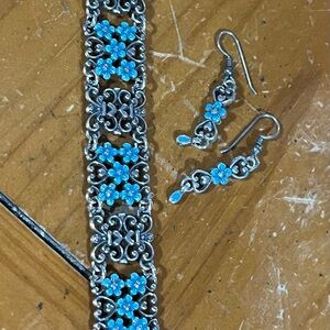 Brighten bracelet and earrings